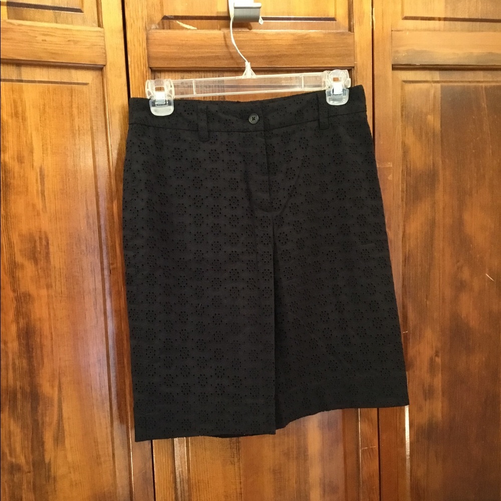 Woman’s lace exterior shorts